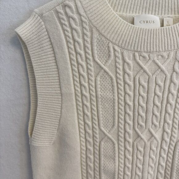 Cyrus Ivory Cable Knit Sleeveless Sweater Vest Large Classic Pullover Preppy - Picture 3 of 8